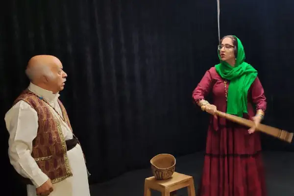 جشنواره نمایش های آئینی و سنتی