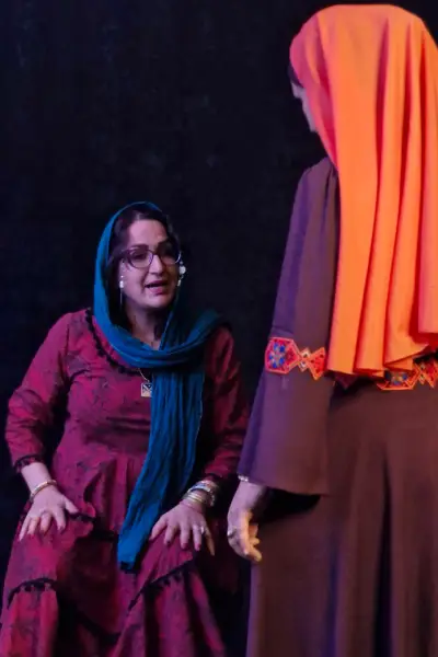 جشنواره نمایش های آئینی و سنتی